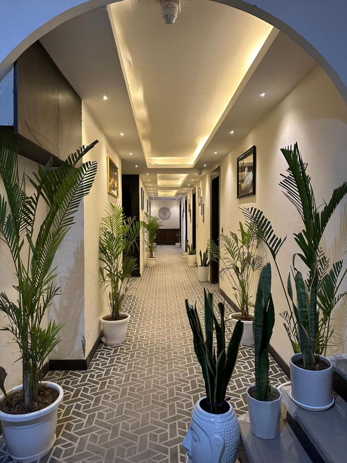Hotel Kritika Greater Noida Eksteriør billede